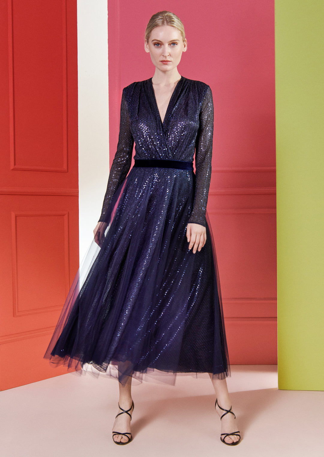 ES008303/AB009904 2 PC Sequin bodysuit and midi skirt – Gito Stores